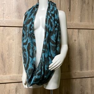 Charlotte Russe teal & gray feather print infinity scarf